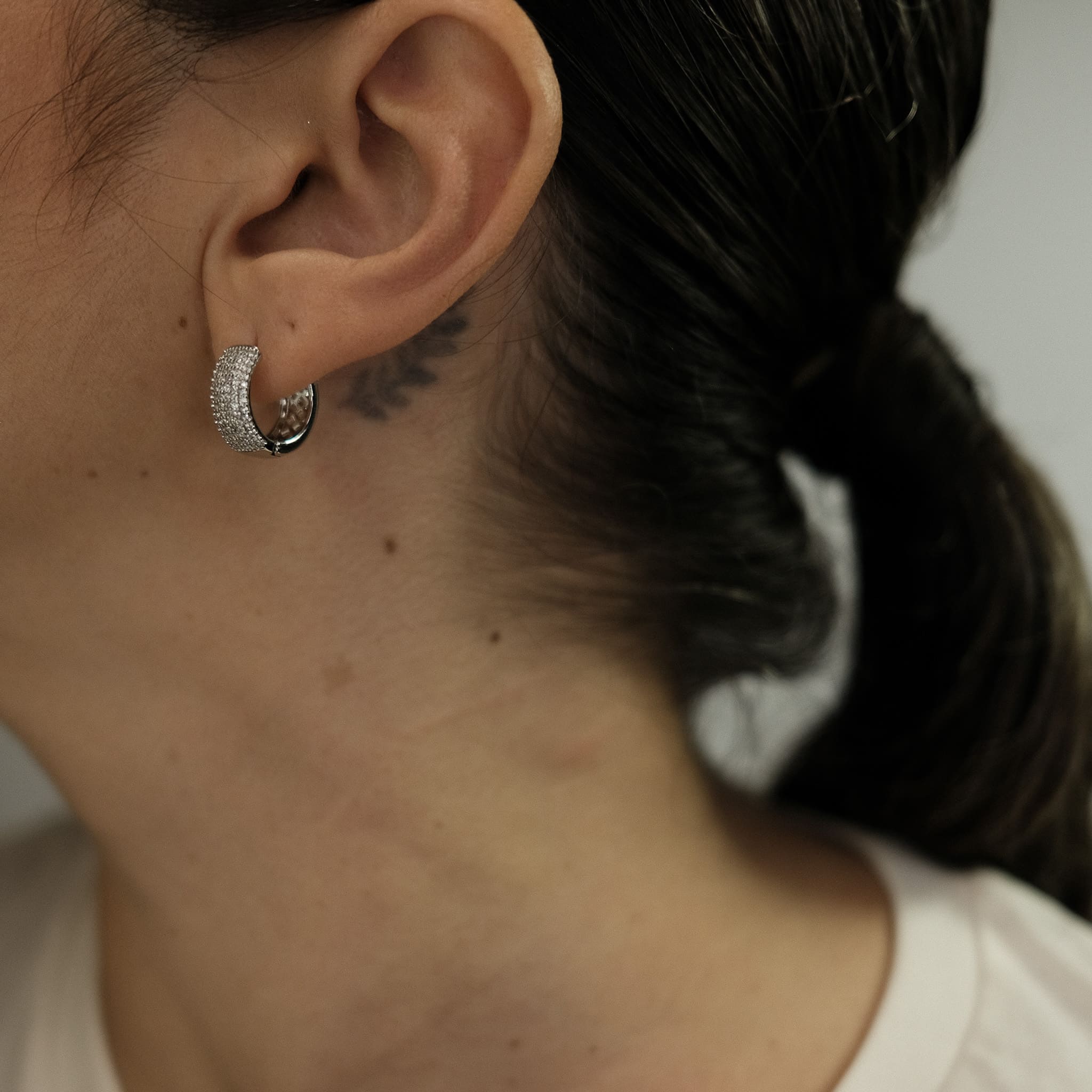 Brinco Dot Zirconia